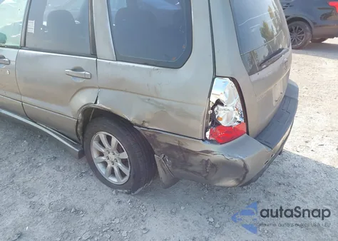 2006 Subaru Forester 2.5X z USA, uszkodzony, nr VIN JF1SG65676H741010